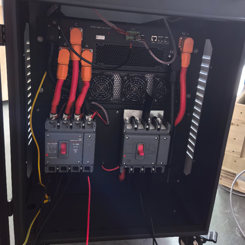 400V定格系統電圧パワーインバーター、最大DC電流173A/190A/216A、400V定格入力電圧