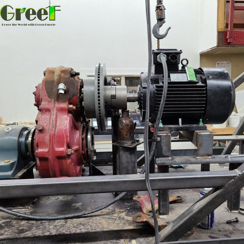 343 X 605 X 970mm AHCCおよびアンローディング方式PWM搭載オフグリッドコントローラー