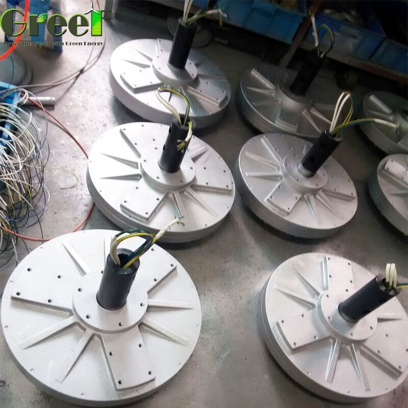 耐久性と発電用に設計された、定格ローター速度 60rpm 700rpm コアレス永久磁石発電機 アルミニウム合金